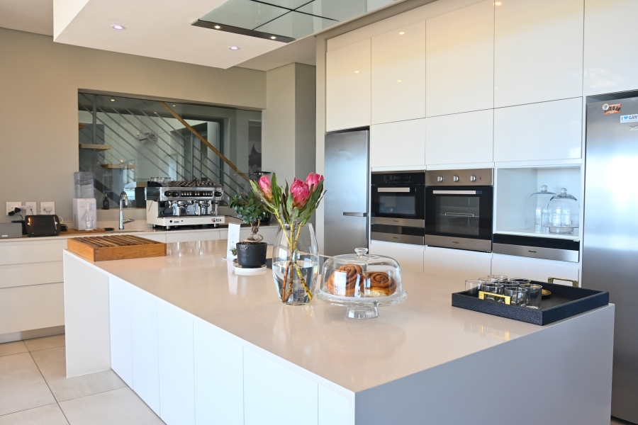 6 Bedroom Property for Sale in Romansbaai Estate Western Cape